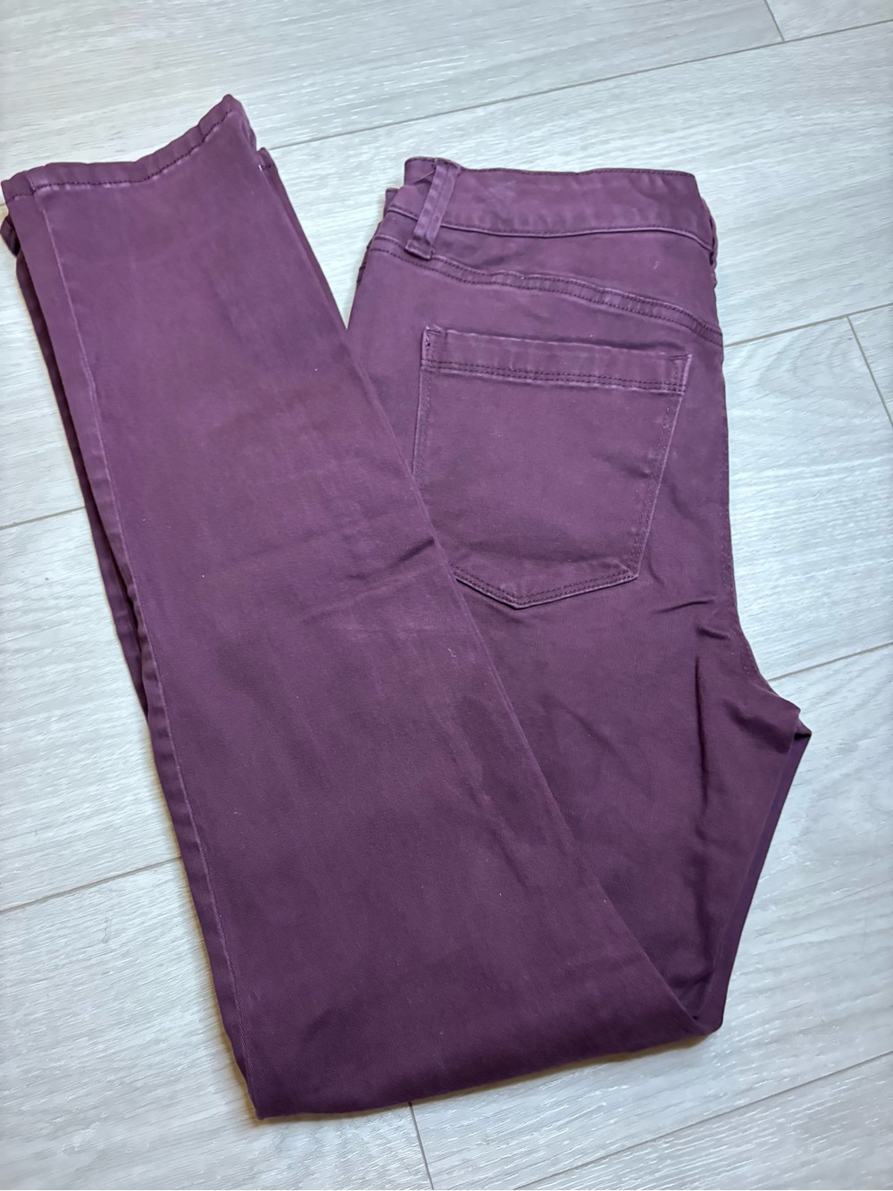 Bandolino Women’s Stretch Pants – Burgundy – Size 6